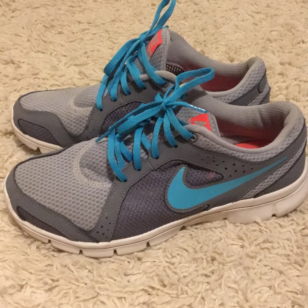 Women’s Nike shoes